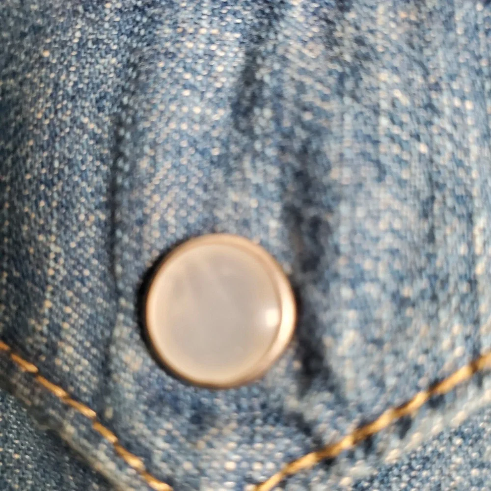 Levis Jean Shirt Mens XL Blue Med Wash Denim Pearl Snap Western Ranch Rodeo Work